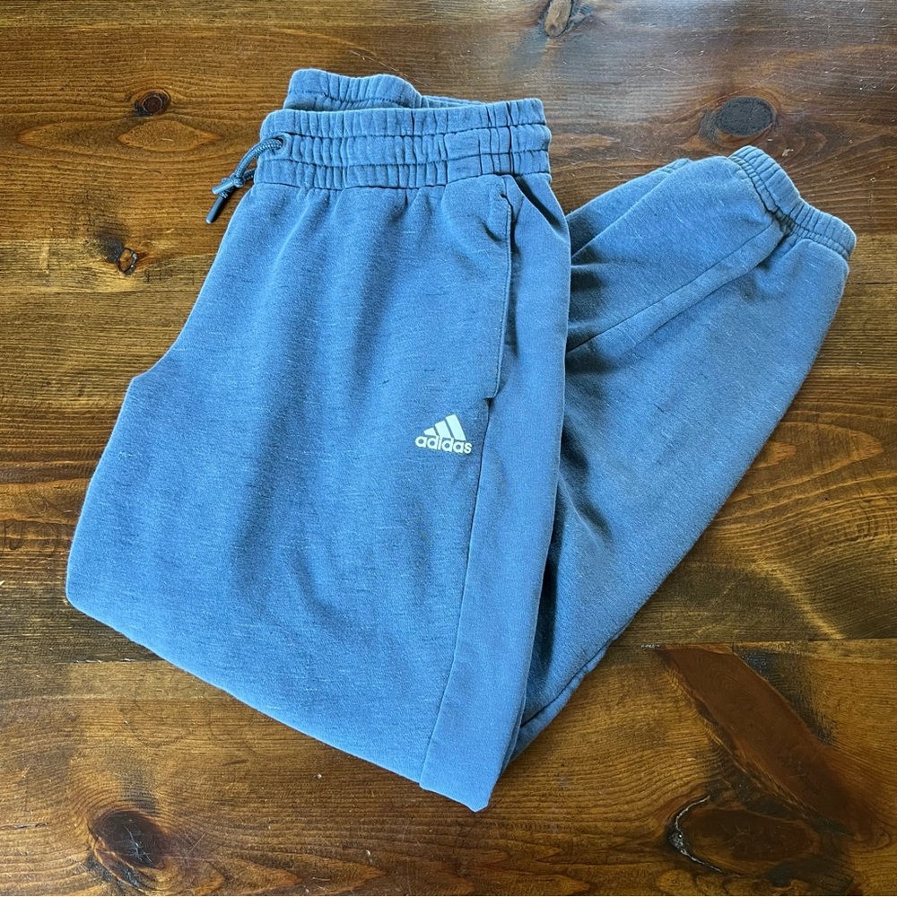Adidas Women’s Sweatpants Size Medium